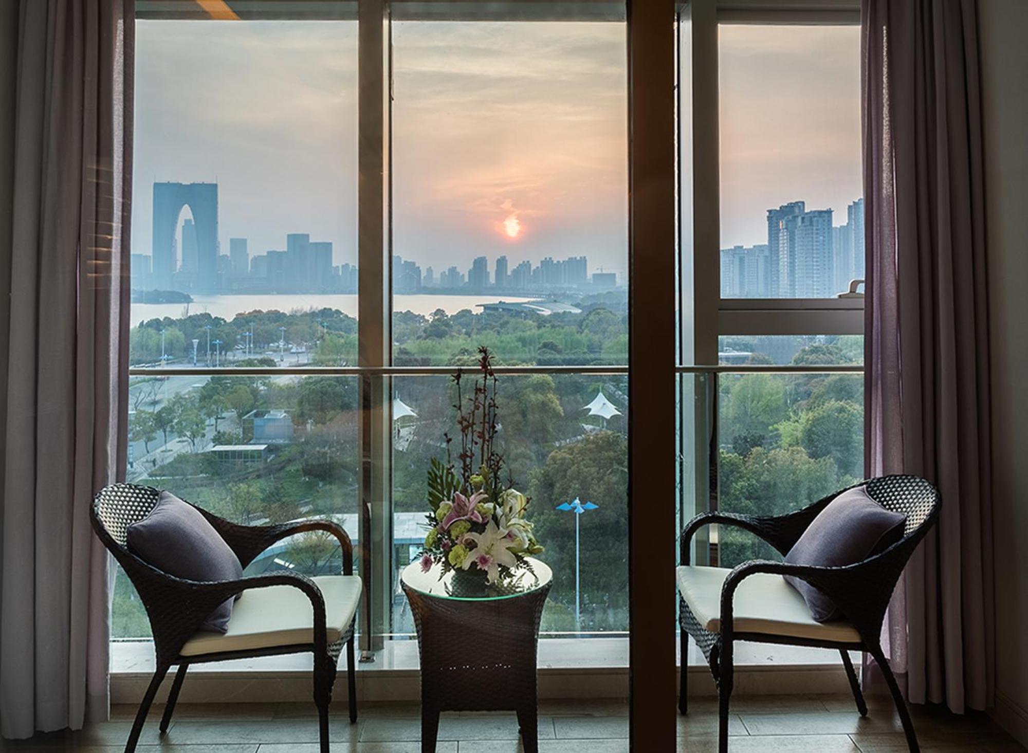 Novotel Jinji Lake Suzhou Sip Eksteriør billede